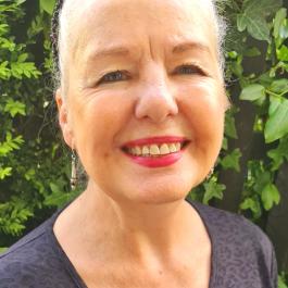 Photo of Cllr Bev Moody