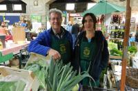 Friendly market traders